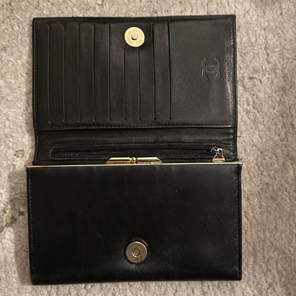 Timeless Vintage Chanel large wallet - Picture 3 of 8